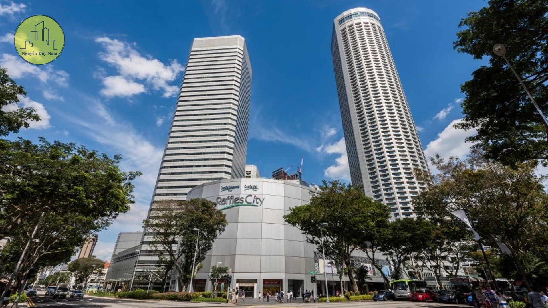 Trung tâm mua sắm nổi tiếng nhất Singapore - Raffles City